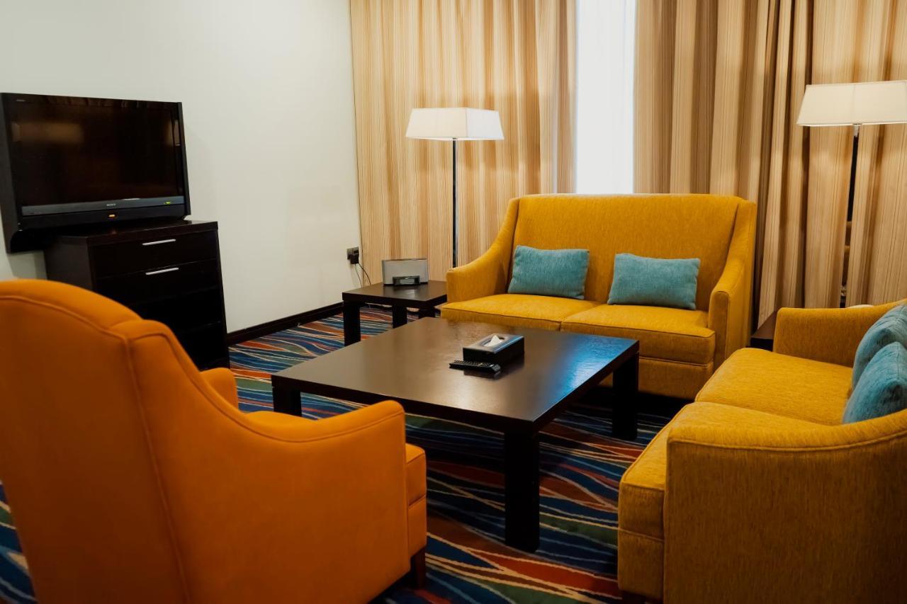 City Seasons Hotel & Suites Muscat Exterior photo