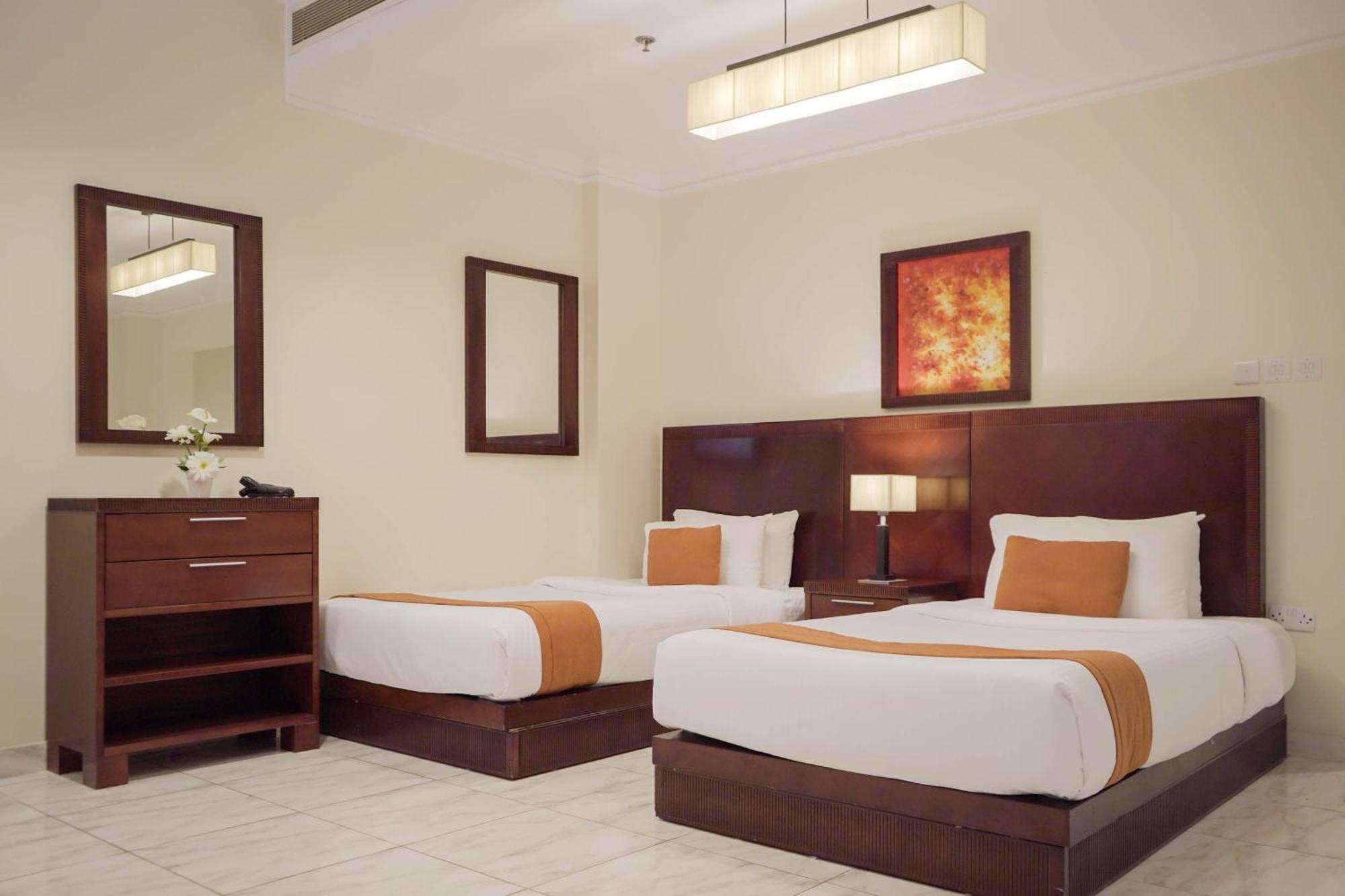 City Seasons Hotel & Suites Muscat Exterior photo
