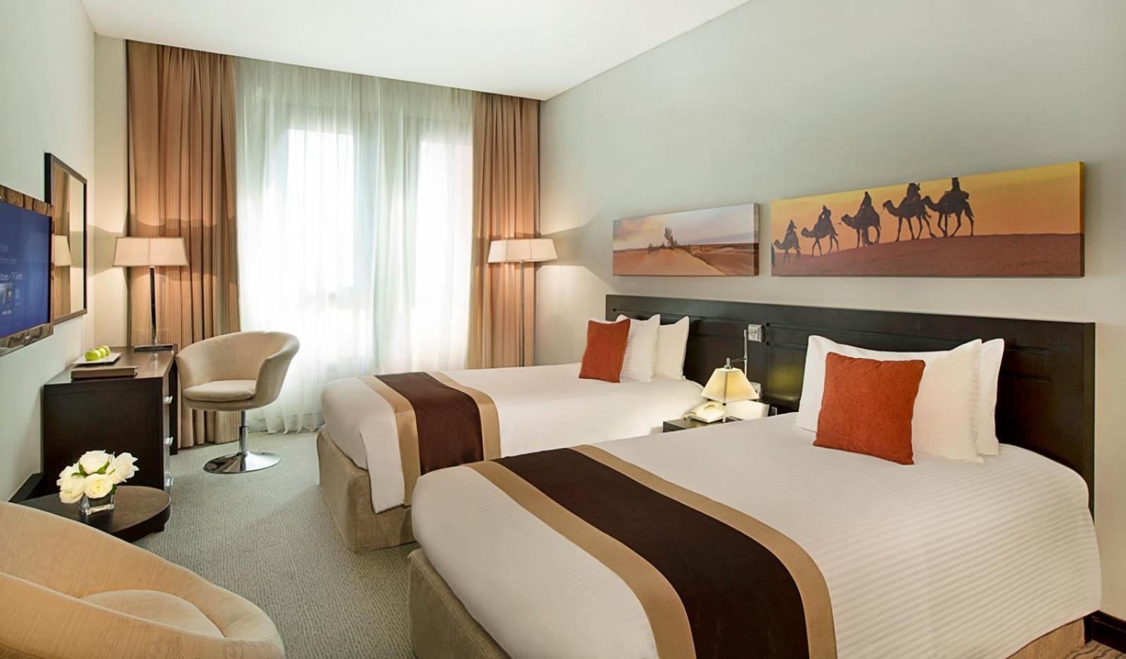 City Seasons Hotel & Suites Muscat Exterior photo