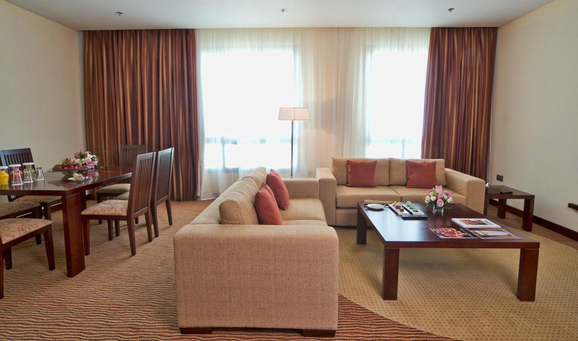 City Seasons Hotel & Suites Muscat Exterior photo