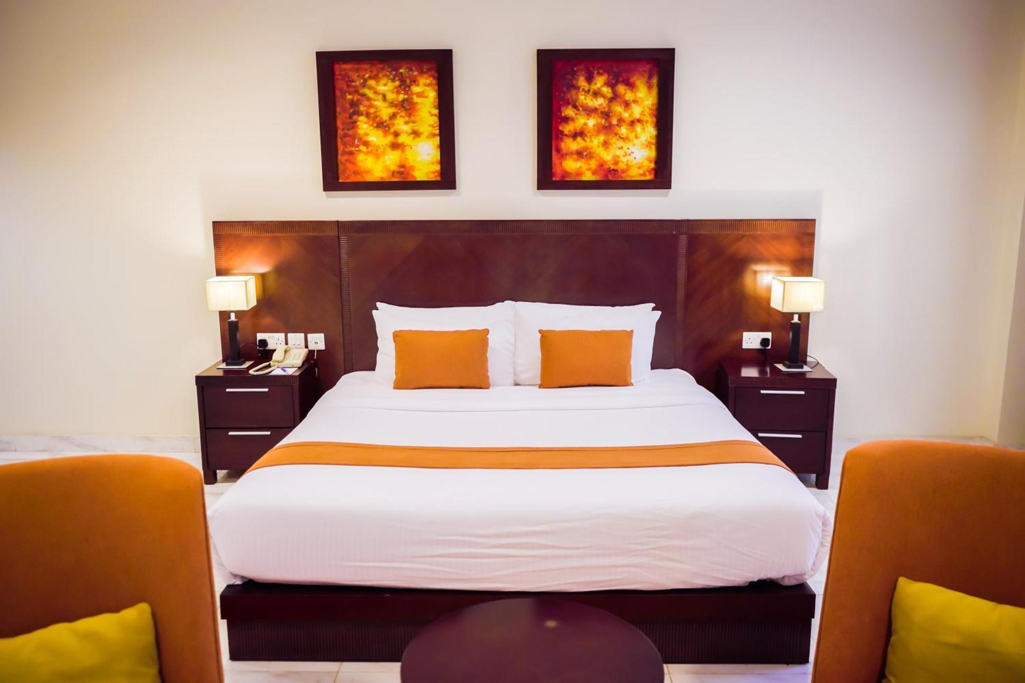 City Seasons Hotel & Suites Muscat Room photo