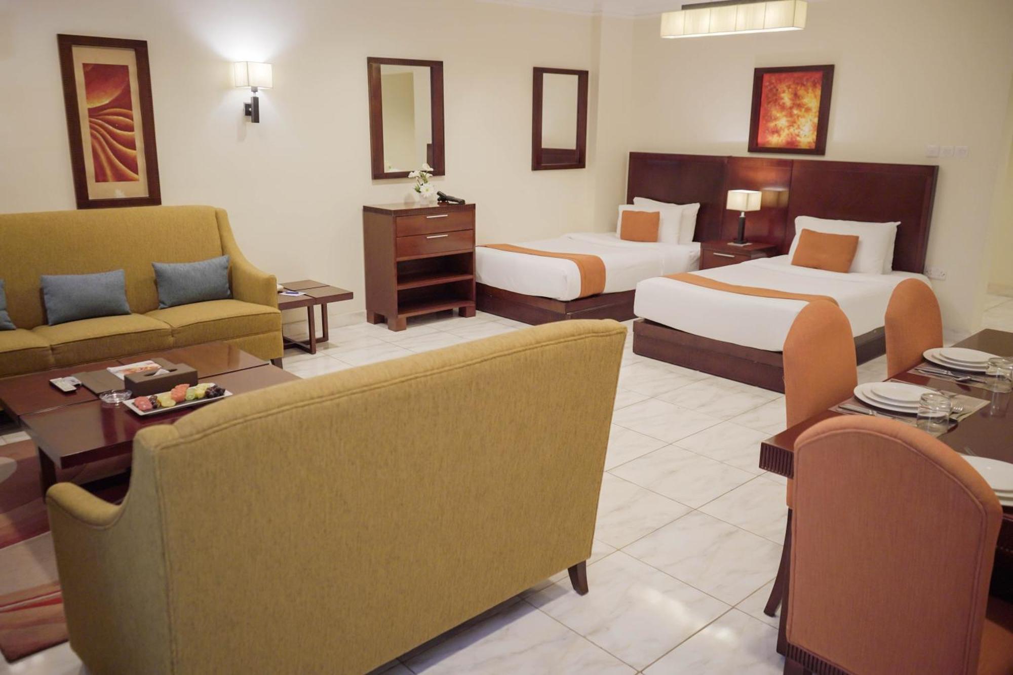 City Seasons Hotel & Suites Muscat Room photo