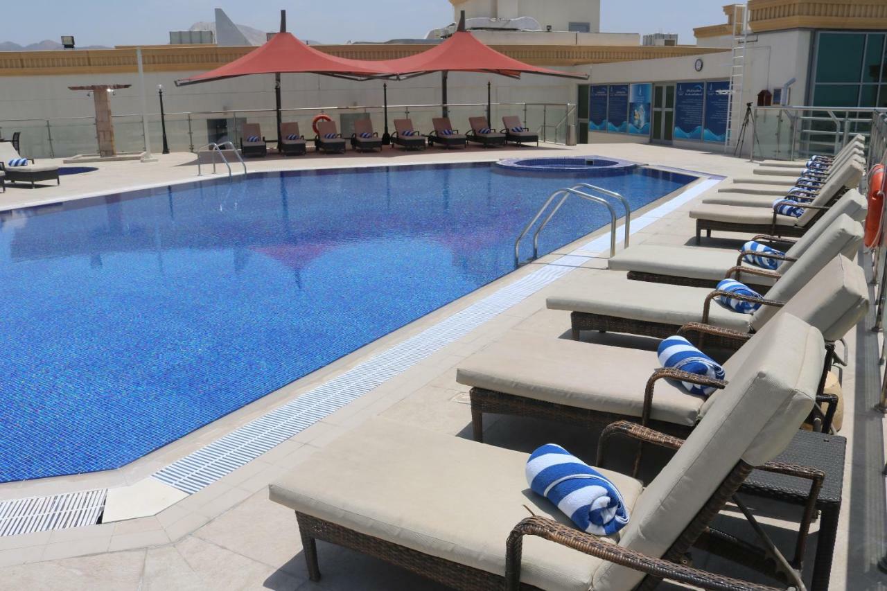 City Seasons Hotel & Suites Muscat Exterior photo
